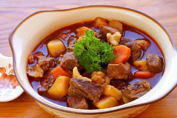 cách làm món bò hầm khoai tây